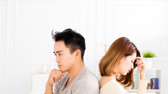 FB體育 FB體育平臺“春節后第9天因為一條短信離婚了”：有多少婚姻敗在3個字上(圖1)