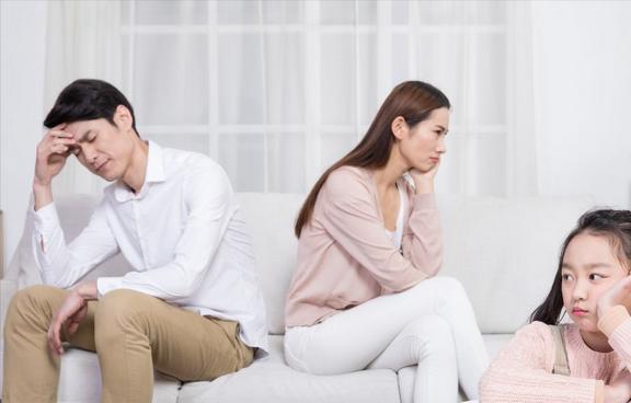 FB體育 FB體育平臺“春節后第9天因為一條短信離婚了”：有多少婚姻敗在3個字上(圖6)