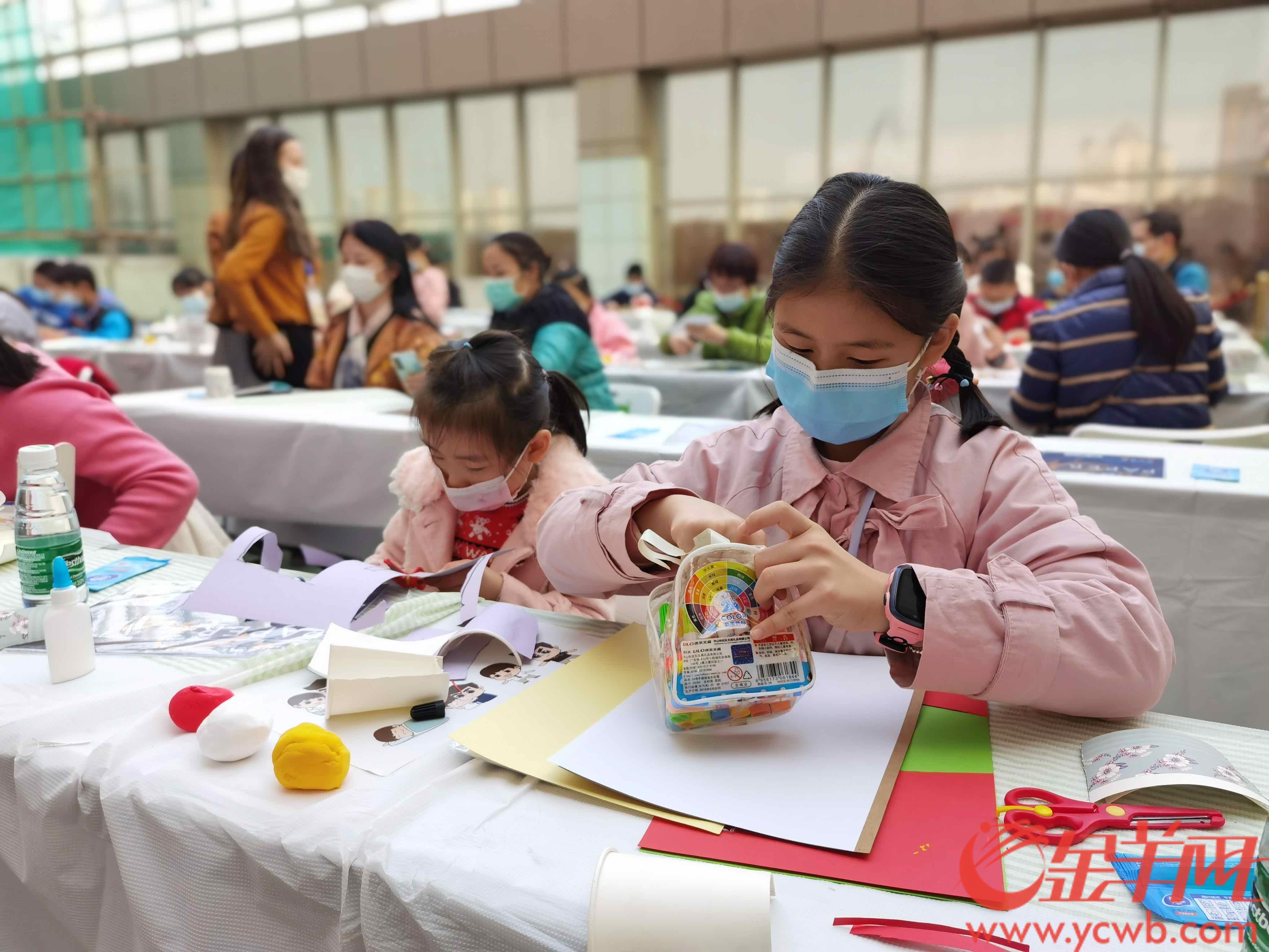 百旺迎FB體育 FB體育平臺春！手抄報大賽學做年味立體賀年貼畫(圖4)