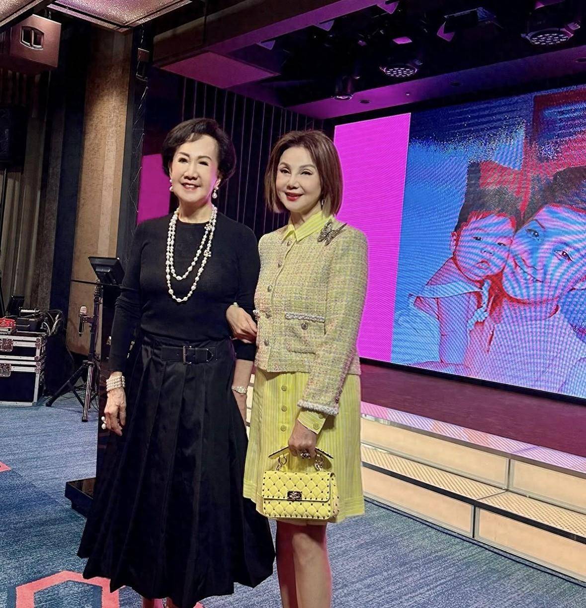 連方瑀舉辦80歲壽宴打扮低調(diào)不失貴氣仍溫婉端莊已有十個孫兒FB體育 FB體育平臺(圖1)