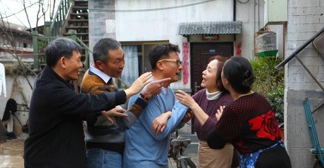 正月初八我一家6人離開老家時弟媳讓我交春節(jié)和之FB體育 FB體育平臺前費用12000元(圖7)