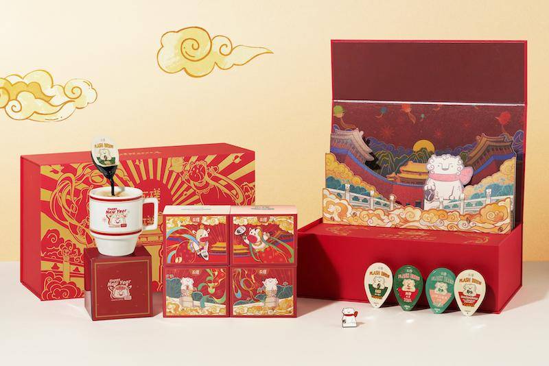 FB體育 FB體育平臺(tái)春節(jié)氛圍組已就位猜猜年輕人會(huì)選什么年貨？(圖2)