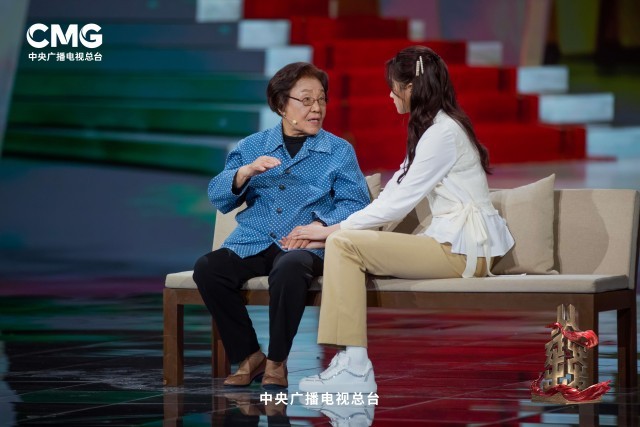 從歷久彌新的民族FB體育 FB體育平臺新歌劇《白毛女》看延安文藝精神如何在新時代“永葆青春”(圖3)