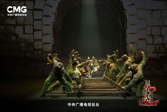 從歷久彌新的民族FB體育 FB體育平臺新歌劇《白毛女》看延安文藝精神如何在新時代“永葆青春”(圖5)