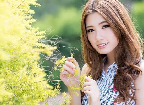 FB體育 FB體育平臺“年貨多買1份讓我帶回去給你弟”吃完年夜飯女兒轟走父母(圖8)