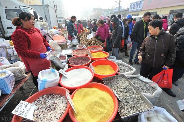 FB體育 FB體育平臺新年將至傳統美食習俗不能忘備好傳統年貨幸福美滿過春節(圖1)
