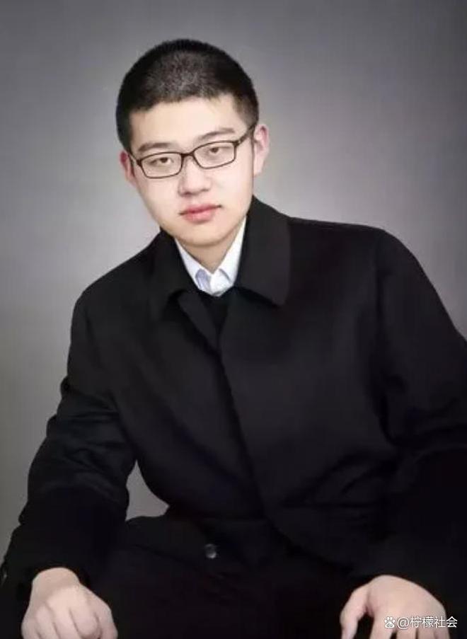 2016年17歲天才少年離高考百天時跳FB體育 FB體育平臺樓遺言：一生已看透兩件事(圖1)