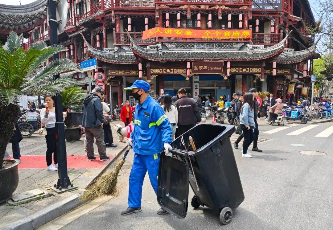 FB體育 FB體育平臺清明假期人潮涌動！楓涇古鎮(zhèn)迎來春節(jié)后第一波旅游高峰→(圖2)