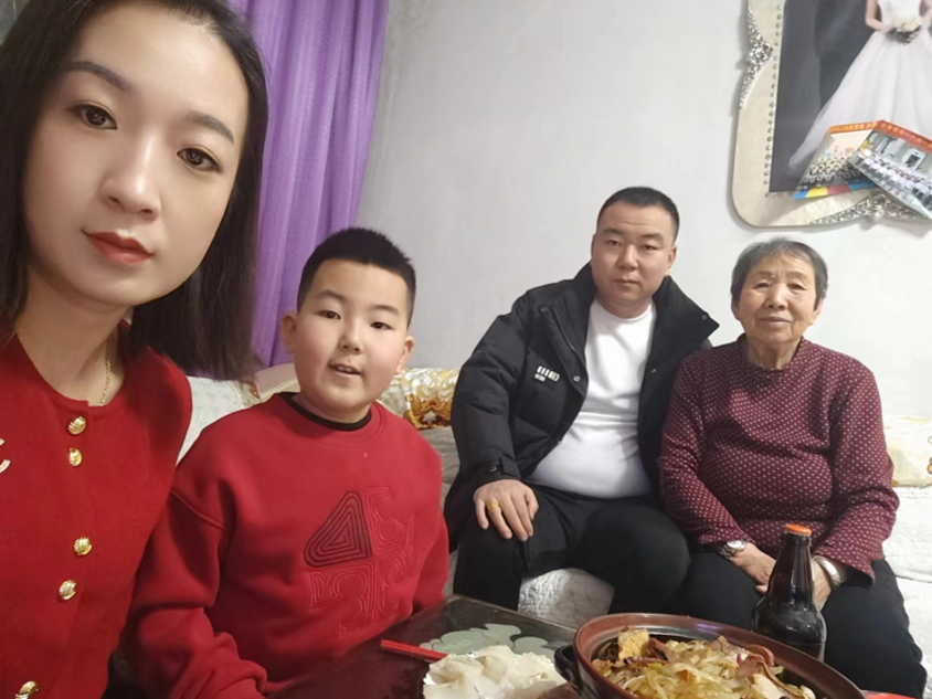 FB體育 FB體育平臺龍游天下家和睦 積累春節祝福語——忻州市康樂小學二年級喜迎春節主題活動(圖1)