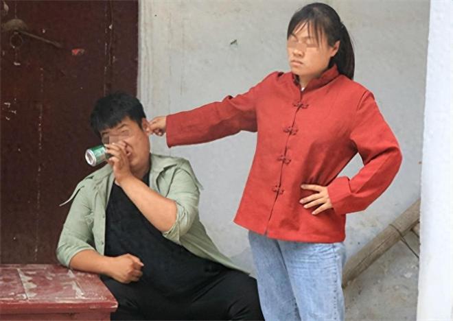 FB體育 FB體育平臺婆婆住院三個兒媳婦只來一個出院后兒媳：咱倆兩清了！(圖15)
