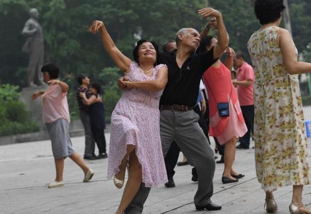 婆婆打電話又拉了一份過年給小姑子家買東西的清單這次我直接FB體育 FB體育平臺拒絕(圖14)