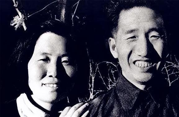 FB體育 FB體育平臺1950年周總理向夫人敬酒20年前那件事太對不起你了(圖1)