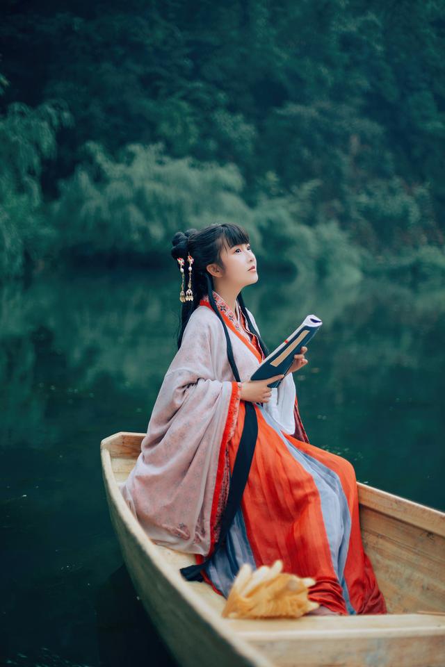 三叔四叔把年貨吃了FB體育 FB體育平臺個溜光八十歲奶奶拍大腿得！你二嫂享福了(圖10)